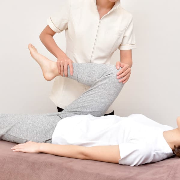 もう、肩こり・腰痛で悩まない! 首・肩・腰の辛さや慢性疲労、姿勢などのお悩みを抱えている方に。|リフレーヌ 上野店