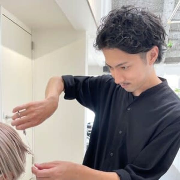 受賞歴ありの実力派ヘアスタイリスト|nico hair design