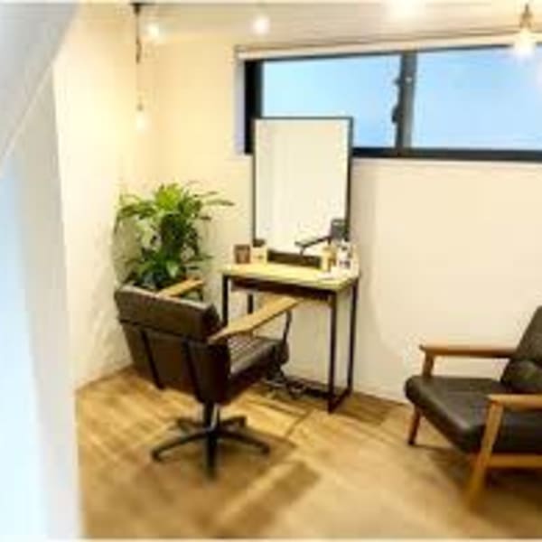 リラックスできる個室あり|JOHN JOHN HAIR SALON