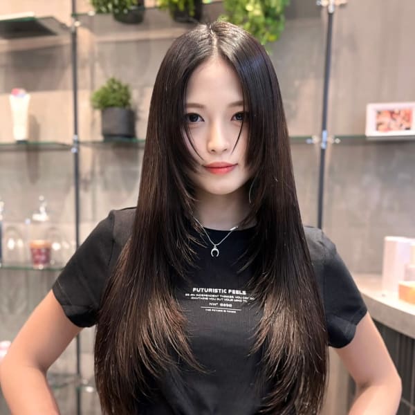 ショート/仙台】
ボリュームを上部に持ってくる「くびれショート」、カットラインにくびれや角度を取り入れることで顔の印象をスッキリ!理想のシルエット!優しい印象や女性らしさを演出する「丸みショート」カットラインに柔らかな曲線を取り入れることで、顔の輪郭を丸みや柔らかさを[ショート/ボブ/ショートボブ/韓国/仙台/顔周り
![顔まわりレイヤー/くびれヘア/骨格に合わせた似合わせカットで網紅(ワンホン)ヘアと韓国ヘアを叶えます|Reve by Lond