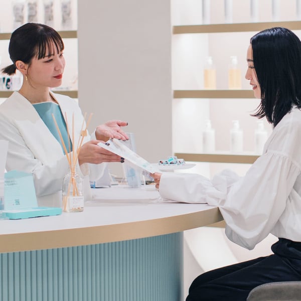 【美容医療機関提携】国家資格保有者在籍◇専属カウンセラーが一人一人にあった肌育計画をご提案いたします|At.center labo