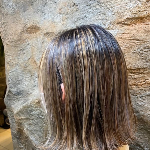 【脱白髪染め】一人ひとりの髪質に合わせた髪と頭皮に優しいカラーでいつまでも美しく|Lico by Route