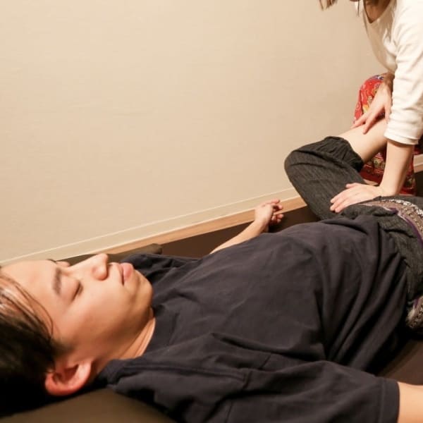 ＜日本人女性セラピストのマンツーマン施術◎＞本場タイ・チェンマイで培ったタイ古式マッサージ|タイ古式ストレッチ&アロマリンパマッサージ マシェリ六本木