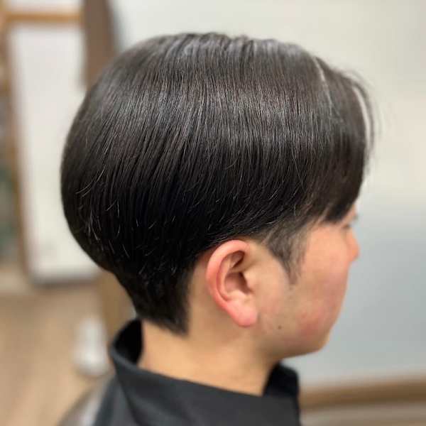 《縮毛矯正で湿気に負けないストレートを》|K-STYLE HAIR STUDIO 神保町店