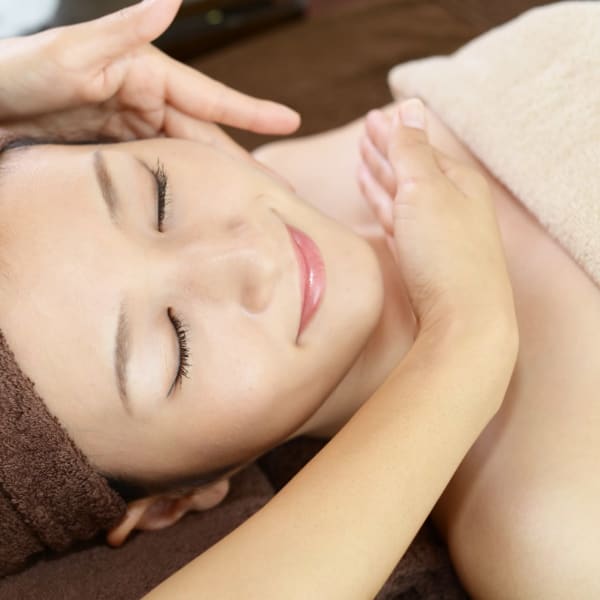 新メニュー登場期間限定!タイトルは『クーポン選びに迷ったら!これを選べば大丈夫フェイシャル♪60分』|美肌脱毛専門サロンDione 岸和田店