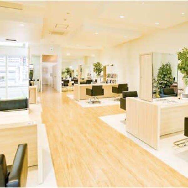 広々とした空間◎|SARA 新宮店