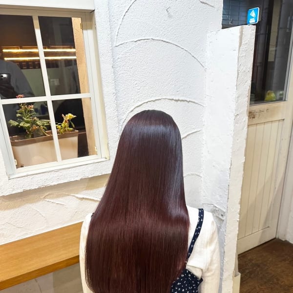 髪質改善は ★髪のウネリが気になる★ツヤが欲しい そんな悩みを叶えるメニューです!|Hair Salon Leaf