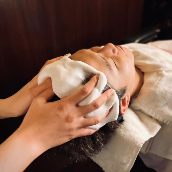 【年末限定】プレミアムカット+ロアオイルヘッドスパ+フェイシャル2種18920円|ヒロ銀座BARBER SHOP 秋葉原店