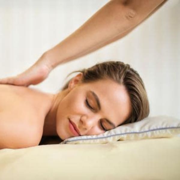 ◆アロマで癒されたい◆高級アロマを使用し、全身を丁寧にマッサージ☆|百草堂