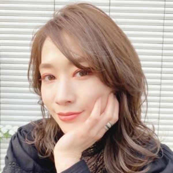 大人女性向けこだわりサロン|半個室 rire hair 香椎店