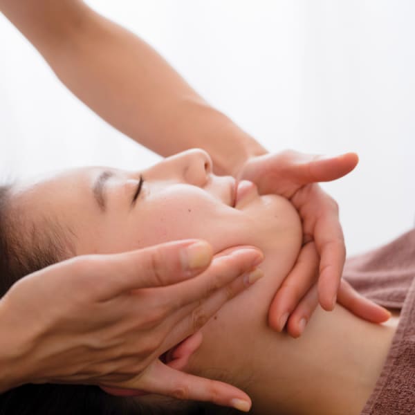 ヘッドスパで癒されたい|快眠ドライヘッドスパ専門店 myu 恵比寿