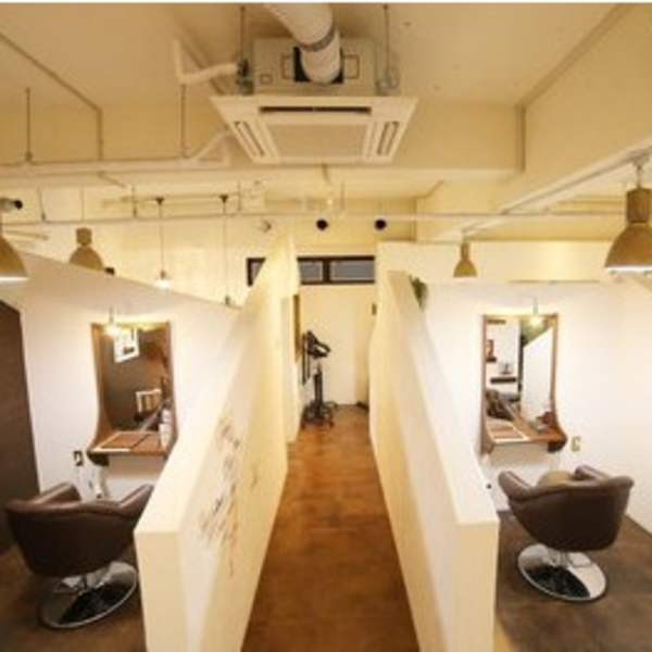 リラックスできる個室あり|半個室型美容室 Sourire 赤坂店