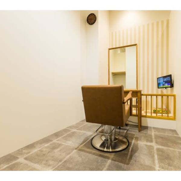 お子様同伴OK|半個室型美容室 Sourire 荒戸店