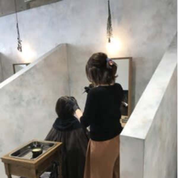 一人のスタイリストが仕上げまで担当|半個室型美容室 Sourire 春日店