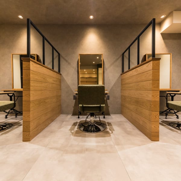 リラックスできる個室あり|半個室型美容室 Sourire 春日千歳町店