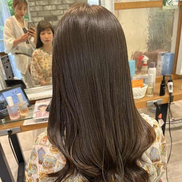 白髪染め　ナチュラルに明るい　ツヤのある白髪染め|Neolive Luca 御茶ノ水