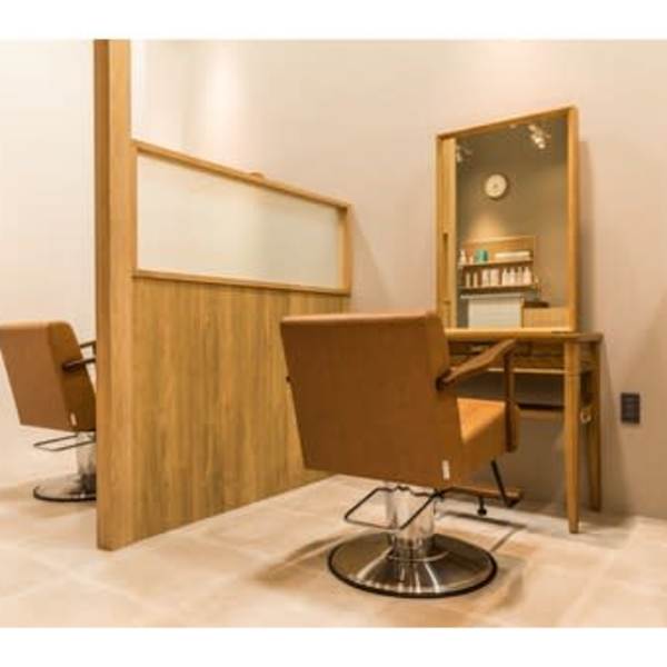 リラックスできる個室あり|半個室型美容室 Sourire 今宿店