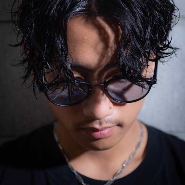 バーバースタイルお勧め１２『センターパート系メンズショート』|バーバーショップ CHILL CHAIR 吉祥寺1st