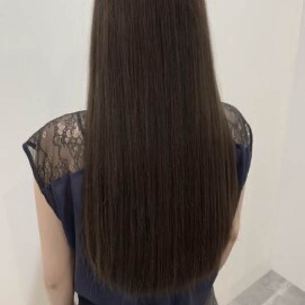 【酸性ストレート】まるで地毛ようなしなやかストレート♪「はねる」「うねる」「おてんば髪を」扱いやすく|Flan hair 箱崎店