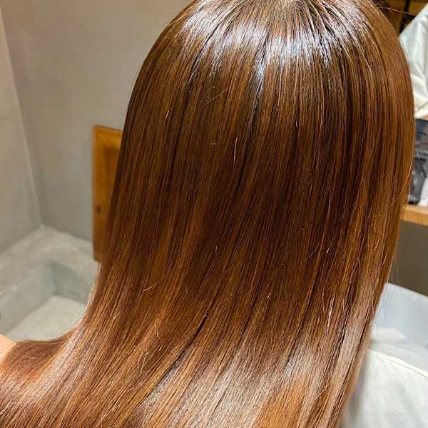 ダメージレスのオイルカラーで艶髪に♪白髪も染まるのでファーストグレイにも♪|AUQWA