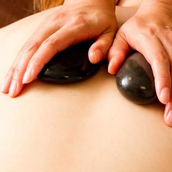 ホットストーンで温活|aroma salon 木花咲・mokkasaku