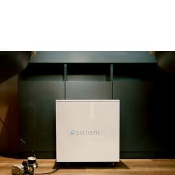 こだわり商材＊最先端マイクロバブル【salomb（サロム）】で頭皮ケアも＊|Heath 【髪質改善トリートメント&縮毛矯正】