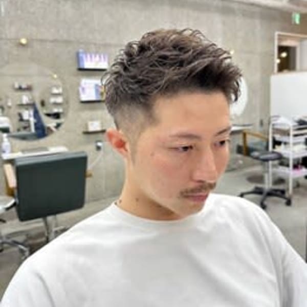 メンズカジュアルが得意|Flag HAIR 博多駅前店