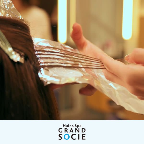 【ハイライト】透明感抜群の大人のお洒落でさりげないデザインを|グランドソシエ 新横浜店