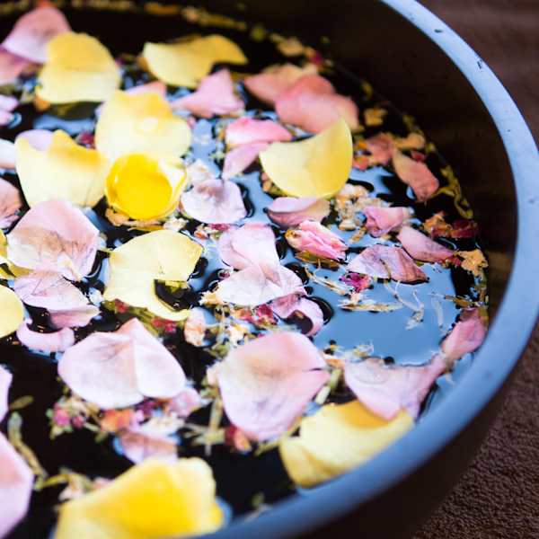 良質なアロマの香りに包まれながら極上マッサージ。日々頑張る心と身体にご褒美を|ORIEST