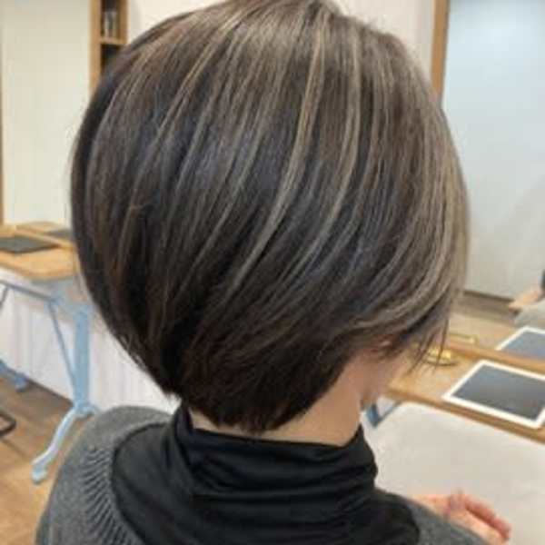 大人女性の白髪カバー・白髪ぼかしがオススメ♪|Baby.hair髪質改善/ヘッドスパ/メンズカット/縮毛矯正/眉毛パーマ【ベイビーヘアー】