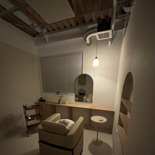 リラックスできる個室ありサロン|iRo by en"ppy