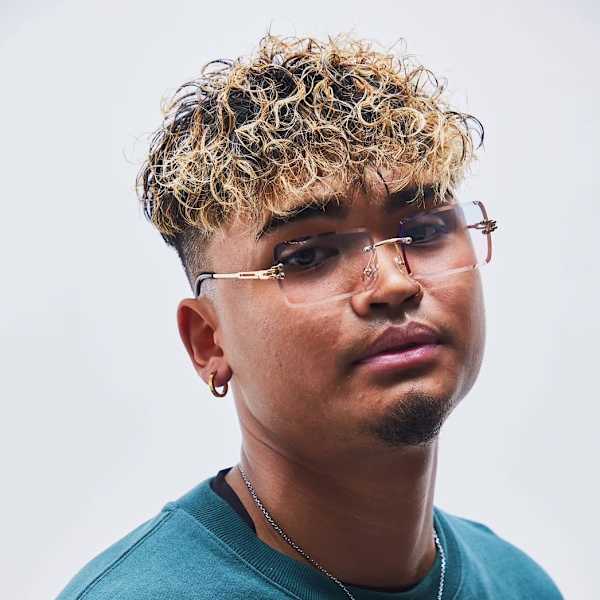 オシャレカラー特化サロン|メンズサロンSTUGS BARBER SHOP 上野御徒町