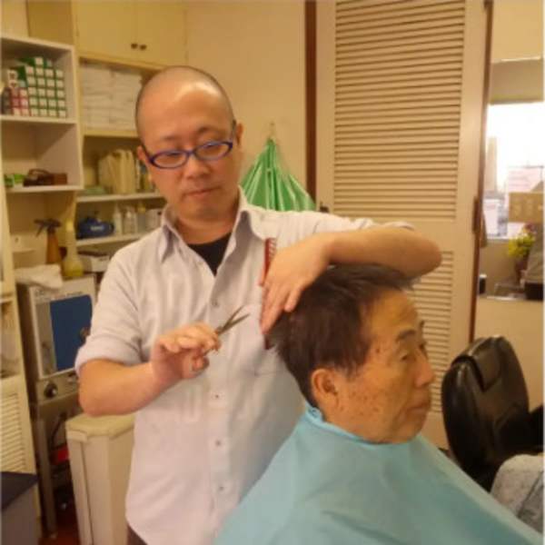 理想の髪型と肌ケアを実現！顔剃り＆頭皮クレンジングで贅沢体験を。|ひかり理容室