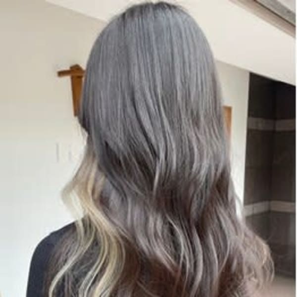 デザインカラーが得意|Rosso Hair&SPA 香椎宮前店