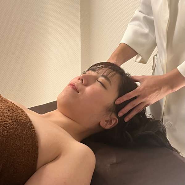 【極上ヘッドスパ】ストレス脳でなくなる！五感アイテムと足、手、脳へ伝わり心と体をパワーチャージする！|jp.yukino