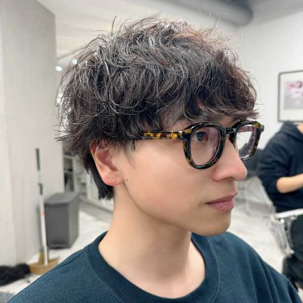 大宮で人気急上昇!ナチュラルにキマるシャドウパーマ|メンズサロン LUVISM by fifth大宮店