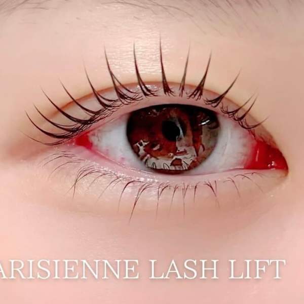 "上下パリジェンヌ" 最大限に目の縦幅を強調し、目力アップ♪ 中顔面短縮効果もあります!!|est-r. 福岡博多筑紫口本店