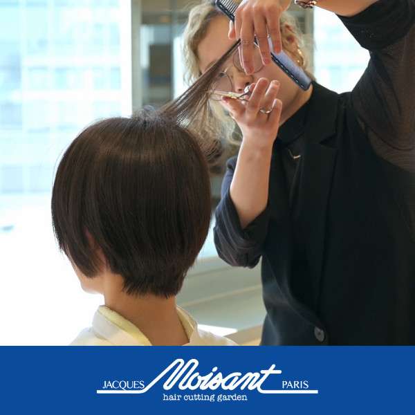 【経験と実績】経験豊富なベテランスタイリストが多数在籍し大人女性のための上質なデザインをご提案|ジャック・モアザン　新宿タカシマヤ店