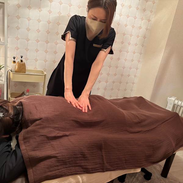 《もみほぐし》でガチガチに固まったお身体のゆるめてリフレッシュしませんか?|プライベートサロン とりこnaはんど