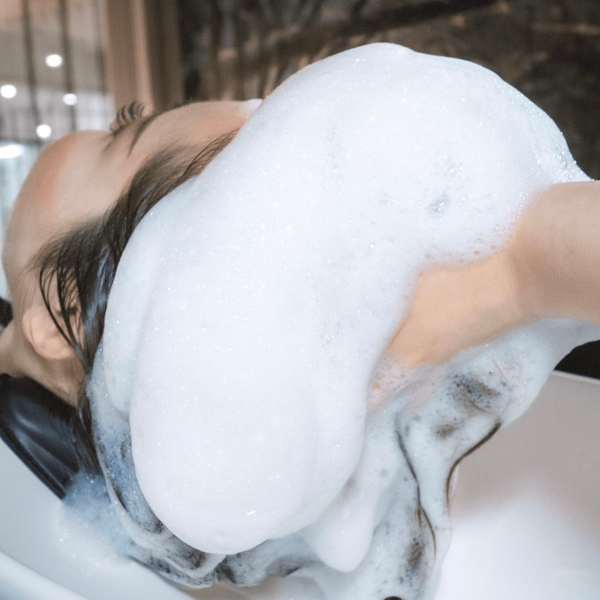 marbb導入！マイクロバブルで美髪をサポート》毛穴洗浄しながら頭皮をほぐして疲れやむくみもスッキリ|yoki.