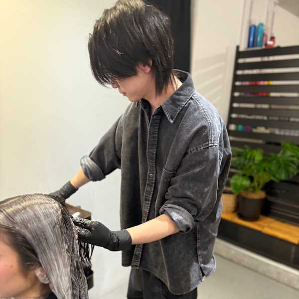 一人のスタイリストが仕上げまで担当|Solver