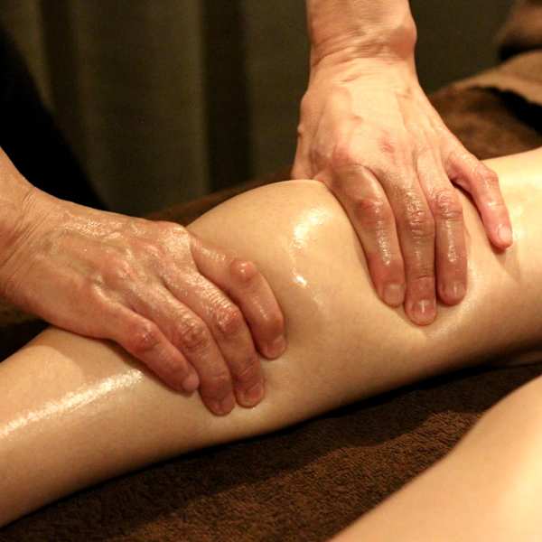 フットオイルケア(リフレクソロジー)60分¥6,000|MYCARE日本橋