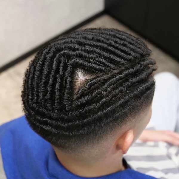 濡れパン、アイロンパーマ、ニグロが得意なサロン|三軒茶屋バーバー NEW OLD