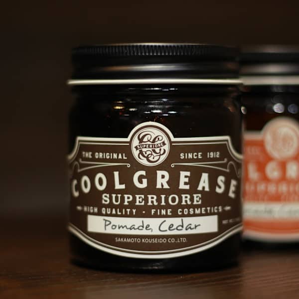 プロ選りすぐりのスタイリング剤が購入可なサロン|三軒茶屋バーバー NEW OLD