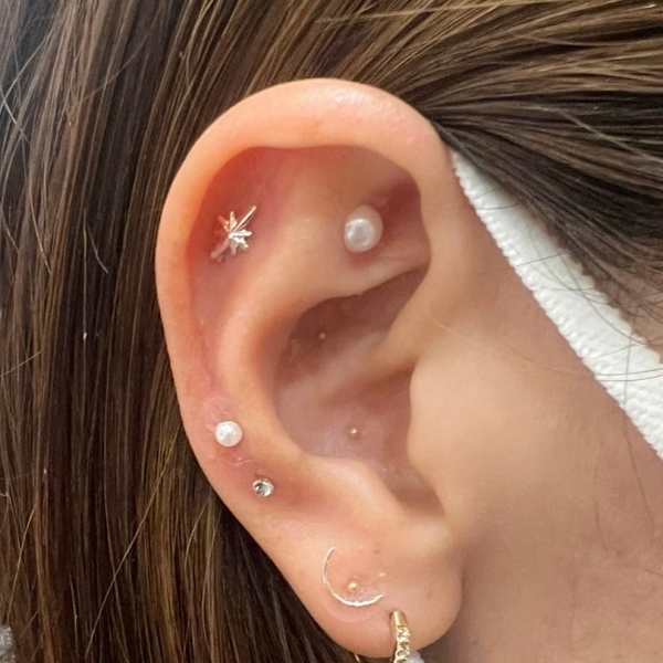 【最新トレンド】SNSで話題!耳つぼジュエリー☆|Lusso canaan