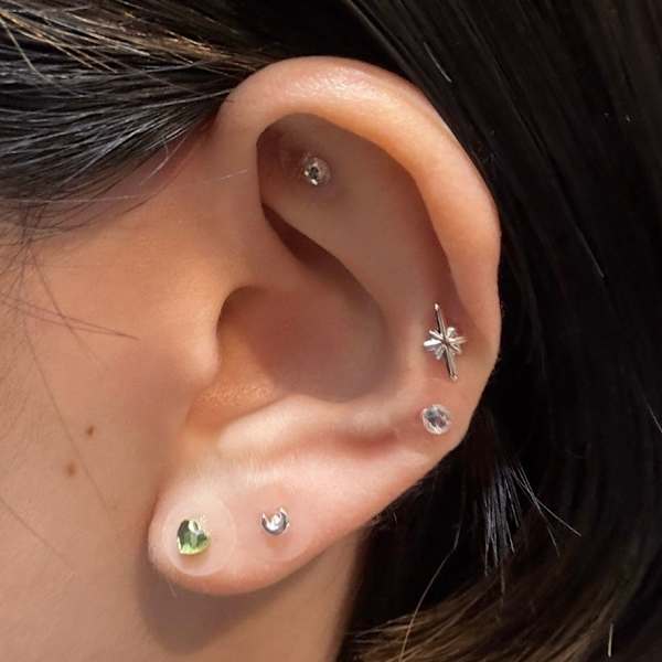 【最新トレンド】SNSで話題!耳つぼジュエリー☆|Lusso libera 池袋店