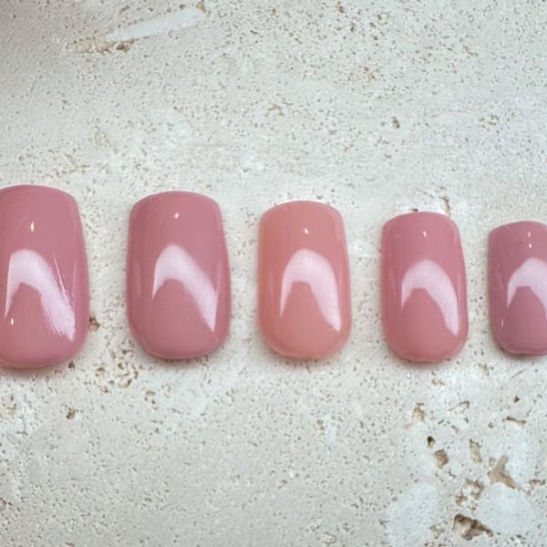 LaMinaでネイルオープン!|シュガーリング&ブラジリアンワックス脱毛Lamina札幌