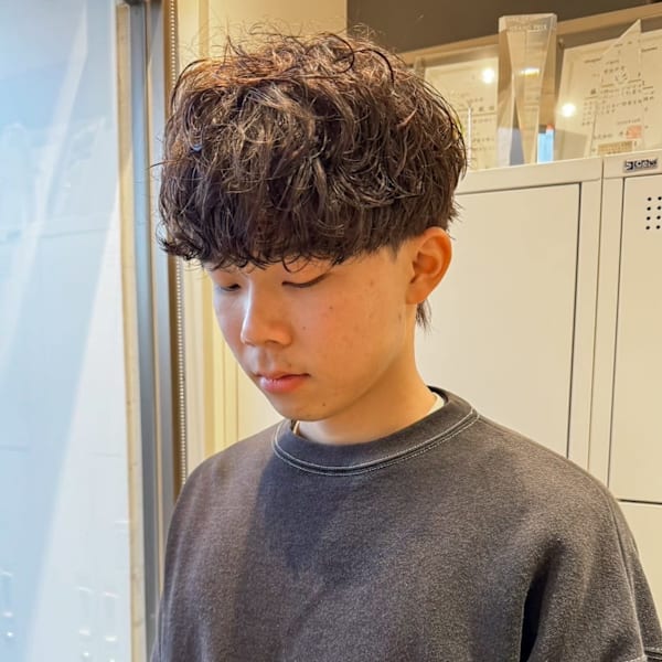 柔らか質感×波巻き風パーマで魅せる!今っぽマッシュ|BALANCE.