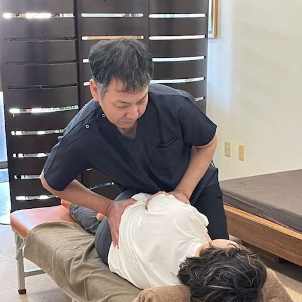 今評判の骨盤矯正!!|カイロプラクティック 総癒館 成和院
