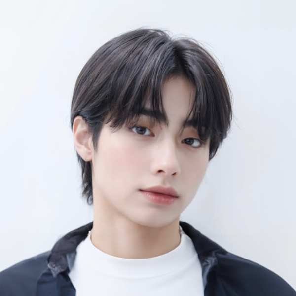 新宿 arts:ビジネスシーンで差をつける!好印象メンズカット+眉カット¥4500。当日予約OK。|arts 新宿 【髪質改善&トリートメント】